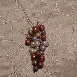 Freshwater pearl cluster pendant
